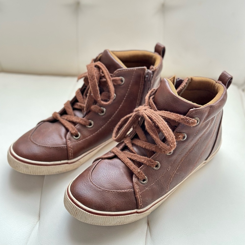 Boys Brown Shoes Size 3